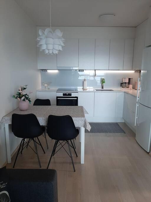 Upea Kaksio Naesijaerven Rannalla Tampere Extérieur photo